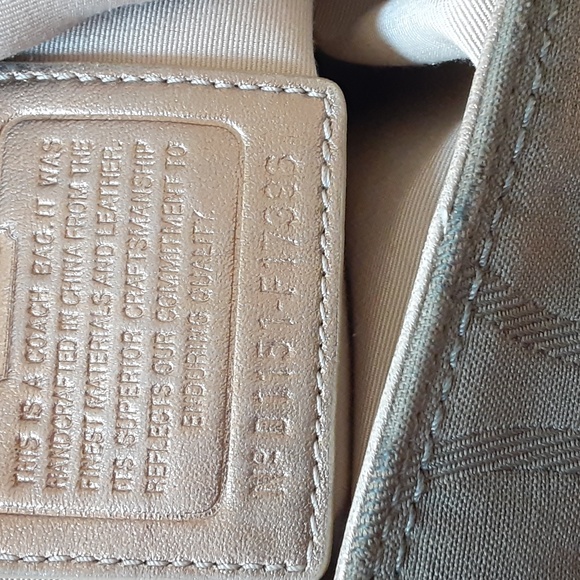 Coach,Logo Hobo Bag - Hunter Green & Burnished Gld - Picture 10 of 12